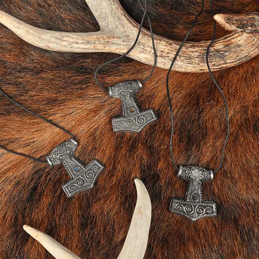 Skane Thors Hammer Viking Necklace – Red 7 Skane Thors Hammer Viking Necklace – Red - Image 5