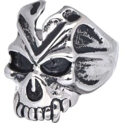 Cracked Vampire Skull Ring