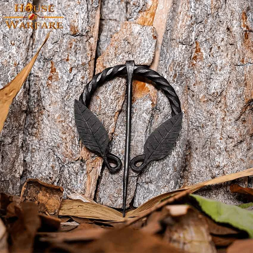 Penannular Leaf Brooch 11 Penannular Leaf Brooch - Image 9