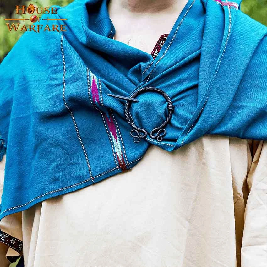 Twisted Vine Penannular Brooch 11 Twisted Vine Penannular Brooch - Image 9